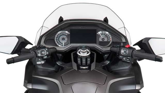 GL 1800 Gold Wing - Sistema de Admissão