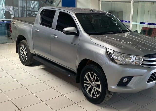 Toyota Hilux Cabine Dupla STD 4x4 Diesel 2018}