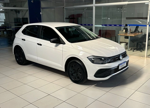 Volkswagen Polo Track 2024}