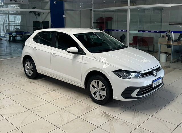 Volkswagen Polo Track 2024}