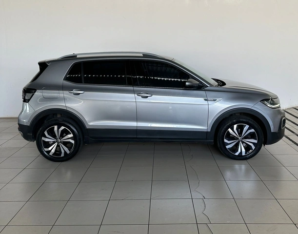 Volkswagen T-Cross Highline 250 TSI 2024}