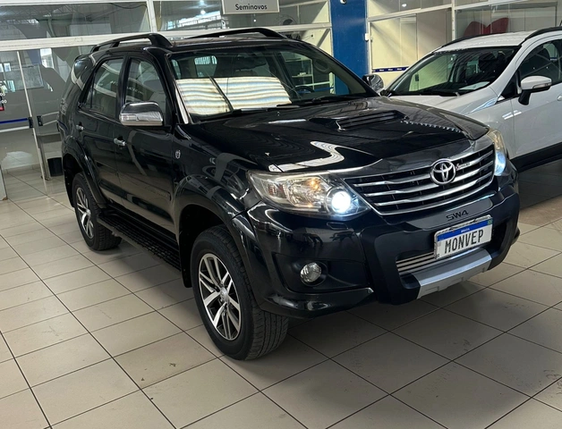 Toyota SW4 SW4 SRV 4x4 2013}