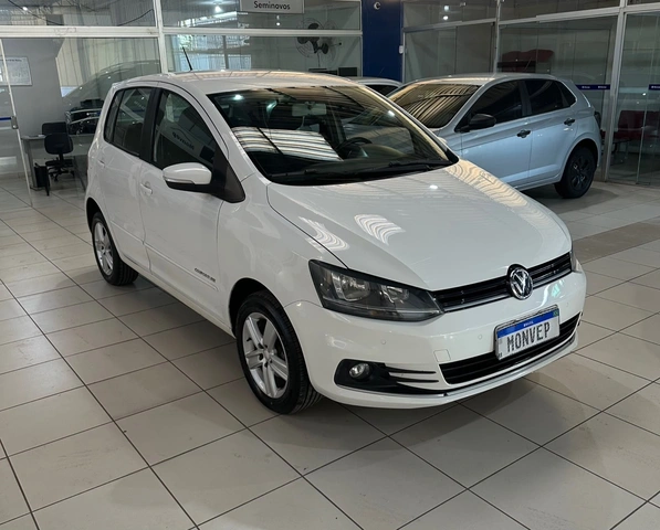 Volkswagen Fox Comfortline 1.6 2016}