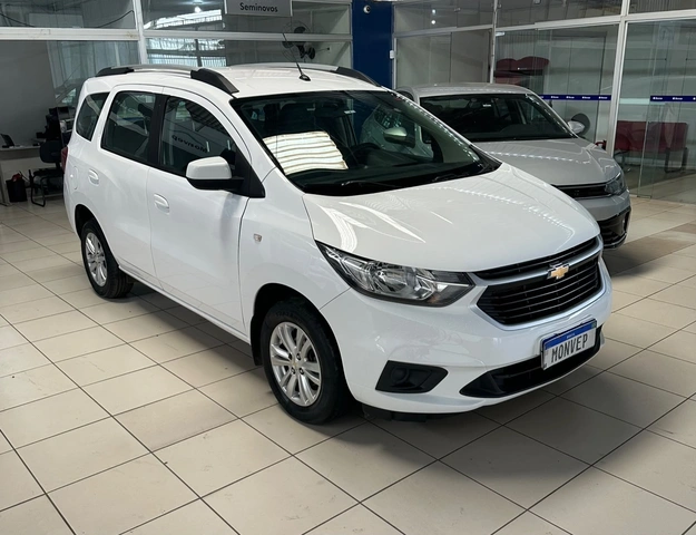 Chevrolet Spin 1.8 MT LT  2022}