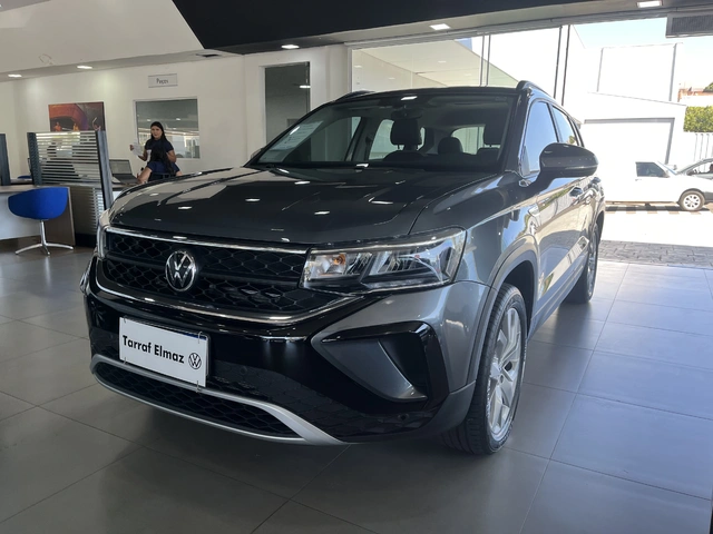 Volkswagen Taos Comfortline 250 TSI 2022}