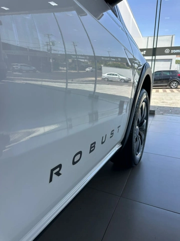 Volkswagen Nova Saveiro Robust CS 2025}