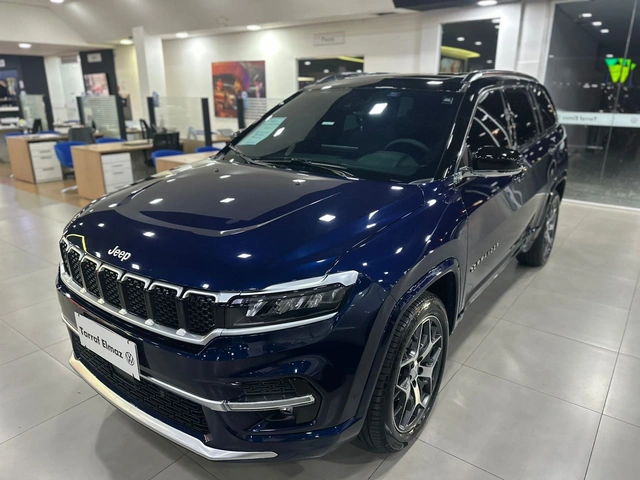 Jeep Commander Overland TD380 2025}