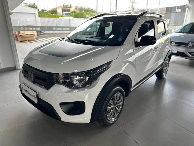 Fiat Mobi TREKKING 1.0 2022}