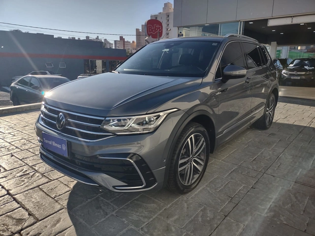 Volkswagen Tiguan RLine 300 TSI 2024}