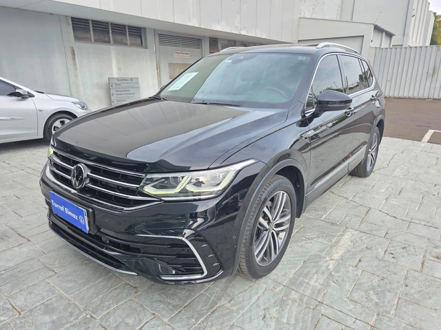 Volkswagen Tiguan RLine 300 TSI 2024}