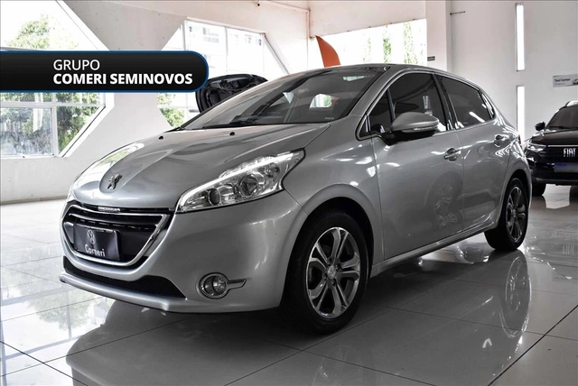 Peugeot 208 1.6 16V Griffe (Flex) (Aut) 2015}