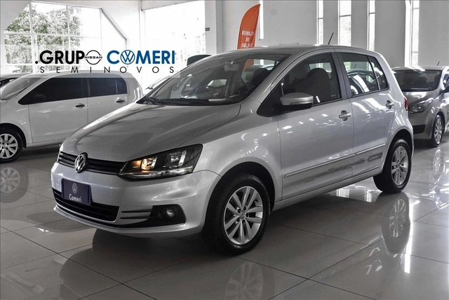 Volkswagen Fox Connect 2021}