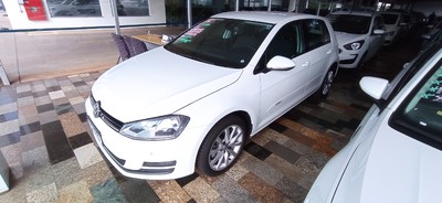 Volkswagen Golf 1.4 TSI Comfortline 16V 2015}