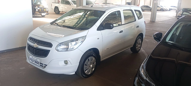 Chevrolet Spin LS 5S 1.8 (Flex) 2013}