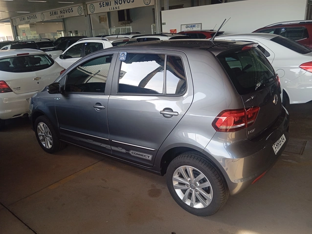 Volkswagen Fox Connect 1.6 2021}