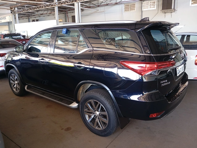 Toyota SW4 SRX 2.8L 4x4 Diesel 2017}