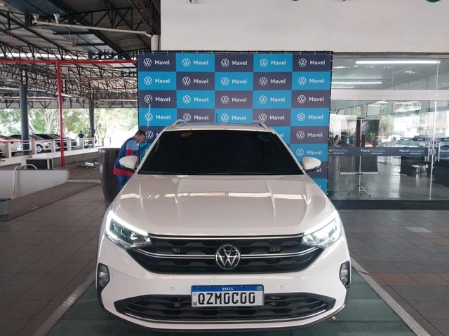 Volkswagen Nivus Highline 200 TSI 2021}