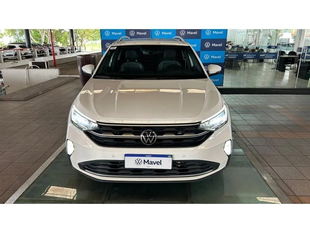 Volkswagen Nivus Highline 200 TSI 2021}