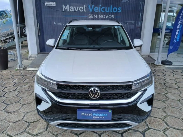 Volkswagen Taos Comfortline 250 TSI 2022}