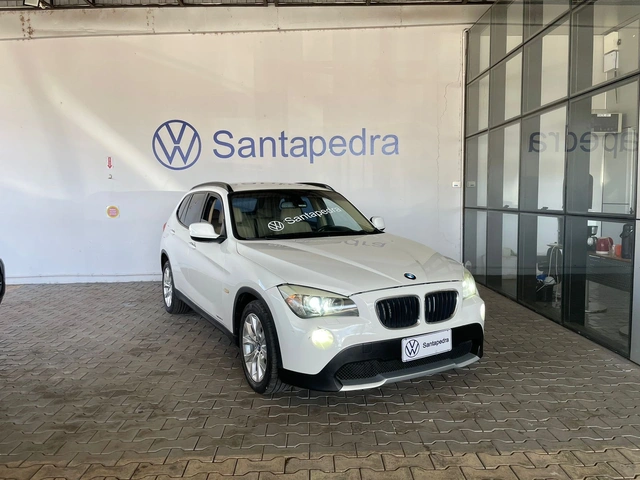 BMW X1 2.0 sDrive18i Top (aut) 2012}