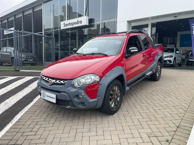 Fiat Strada Adventure 1.8 16V (Flex) (Cab Dupla) 2013}