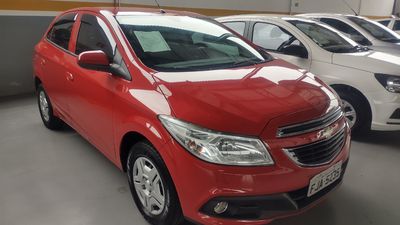 Chevrolet Onix 1.0 LT SPE/4 2013}